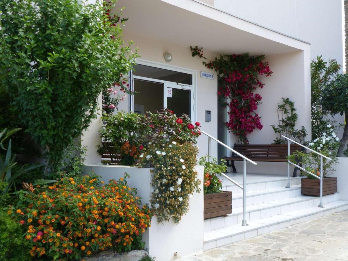 Studio Cosy Avec Tv Et Cuisine Equipee, Bord De Mer Le Lavandou - Fr-1-308-34 Ngoại thất bức ảnh